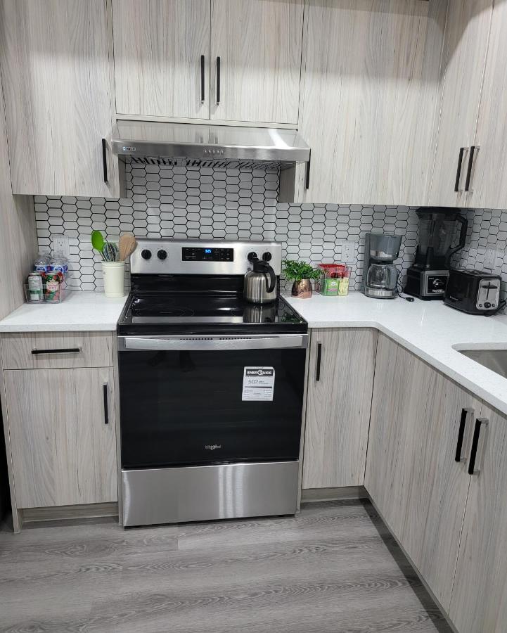 Luxury Suite In Calgary Nw Esterno foto